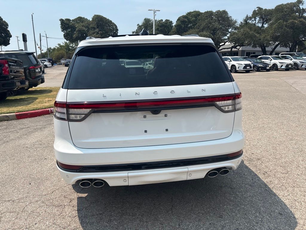 Thumbnail: 2025 Lincoln Aviator - 4