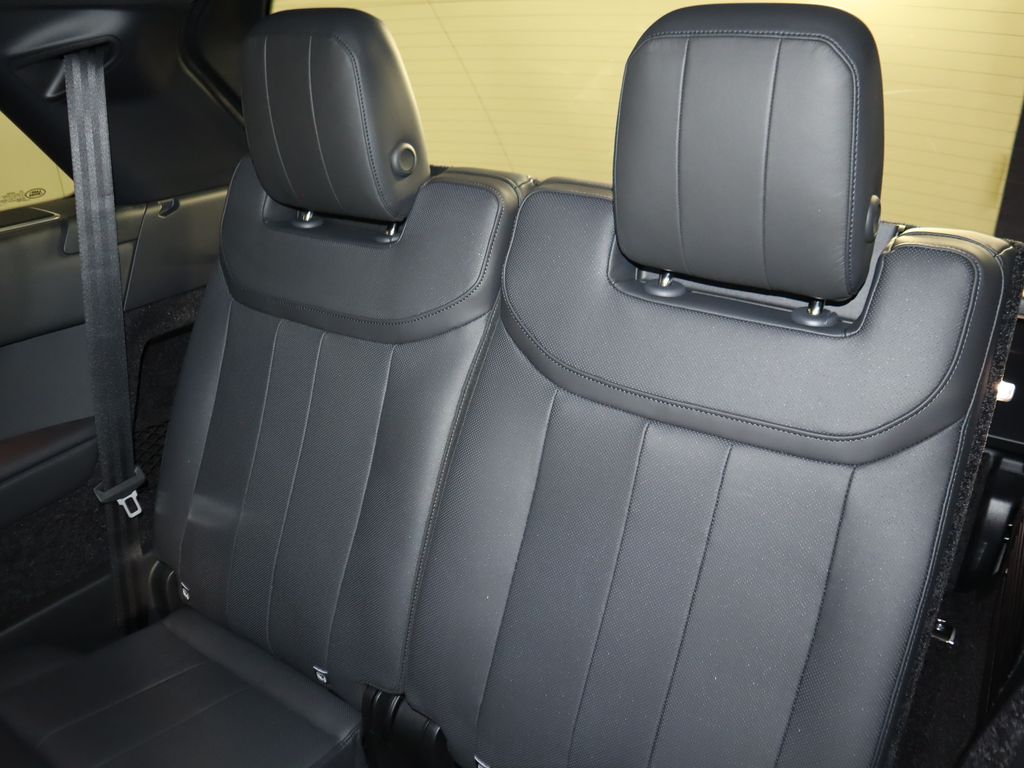 Thumbnail: 2025 Land Rover Range Rover - 24