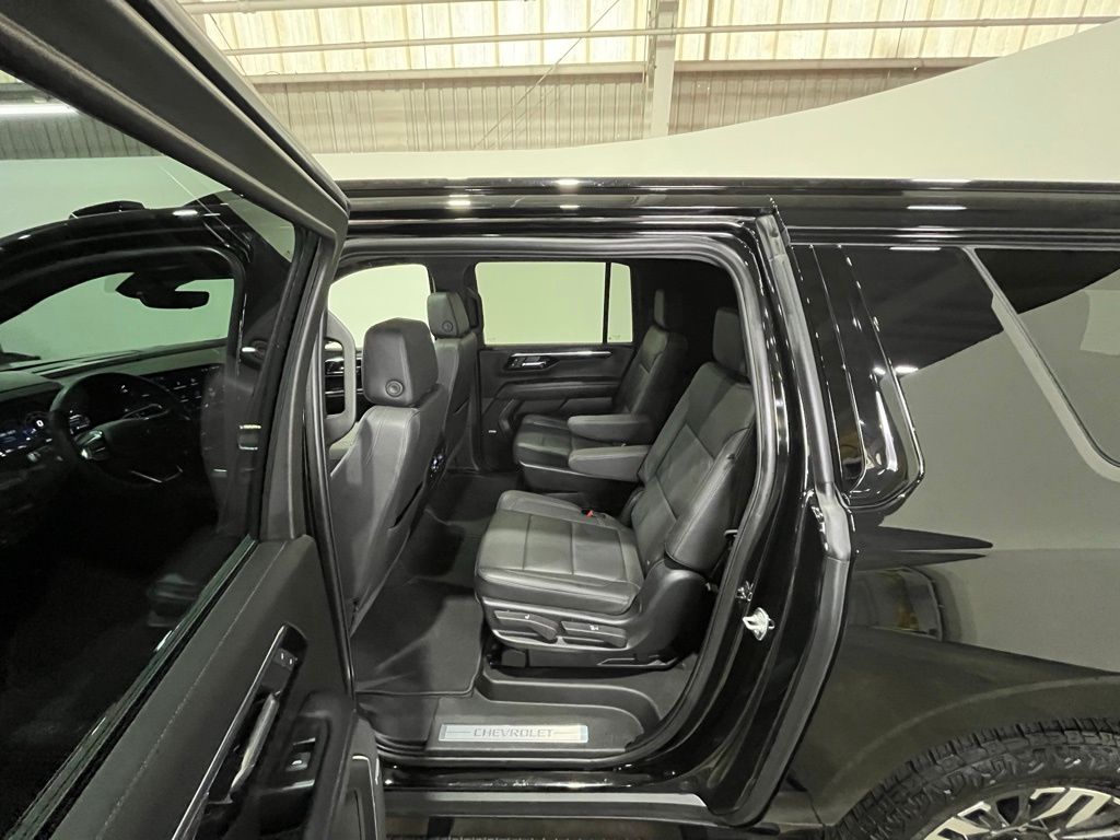 2025 Chevrolet Suburban Z71