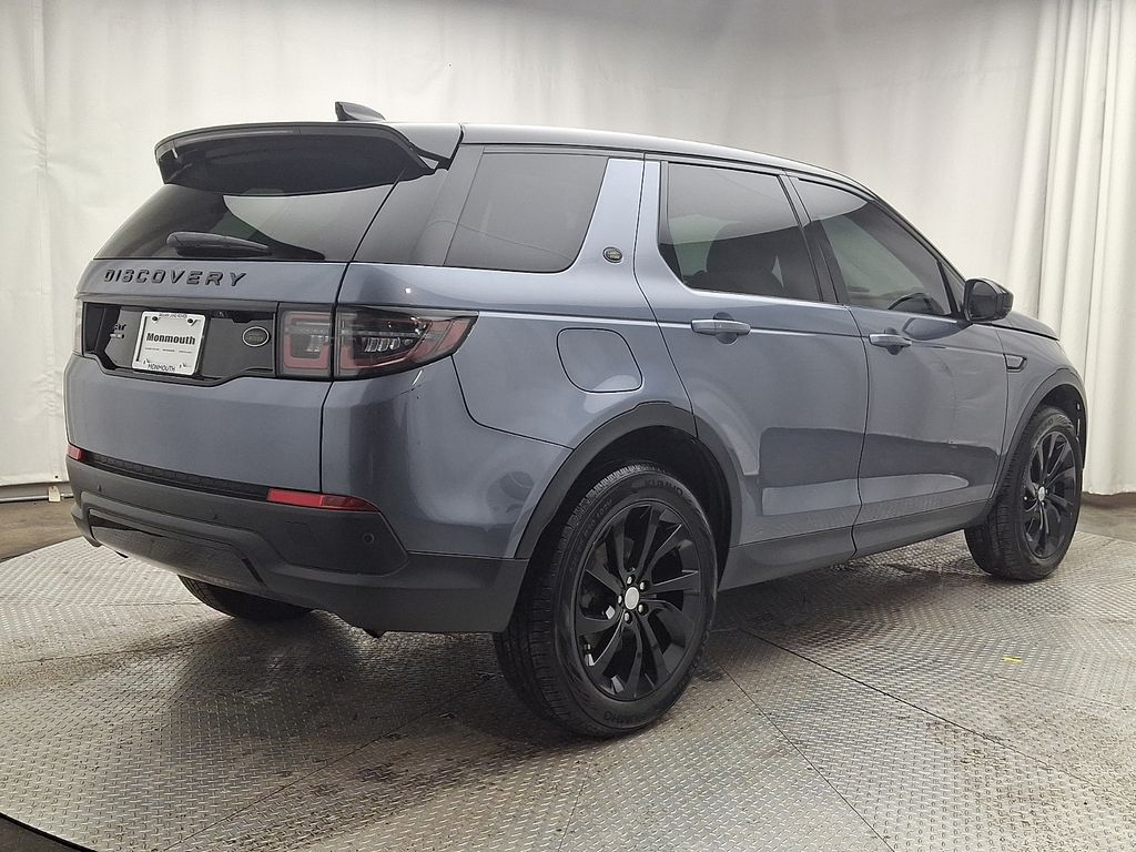 Thumbnail: 2020 Land Rover Discovery Sport - 4