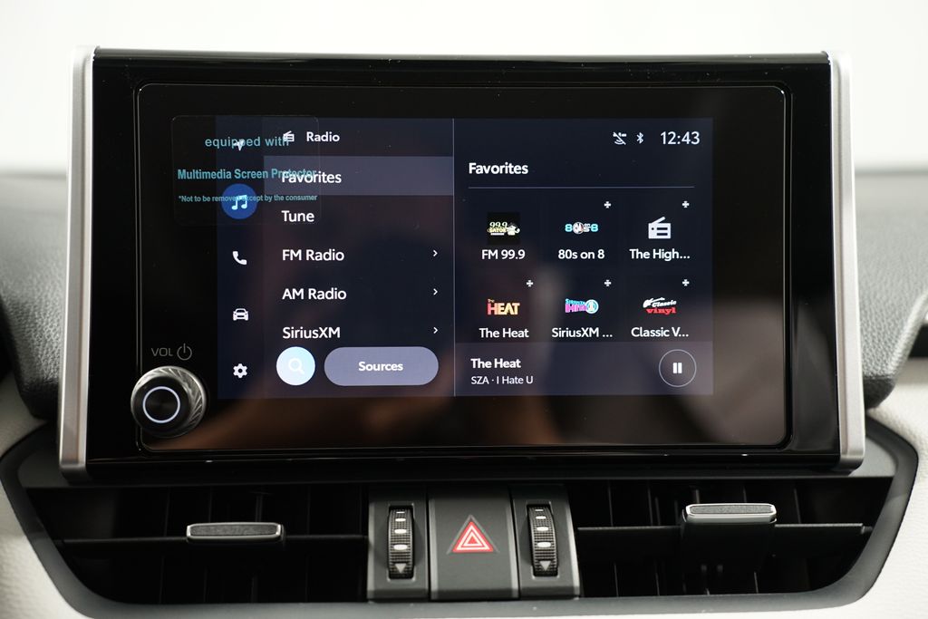 2025 Toyota RAV4 XLE Premium 17