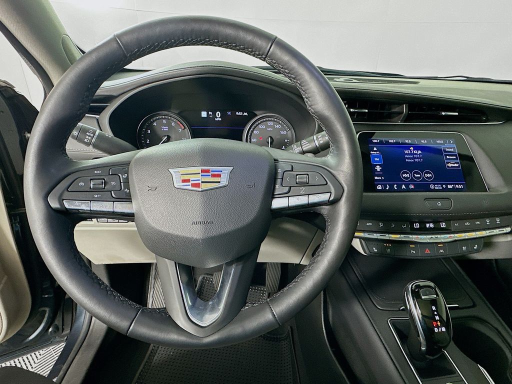 Thumbnail: 2021 Cadillac XT4 - 11