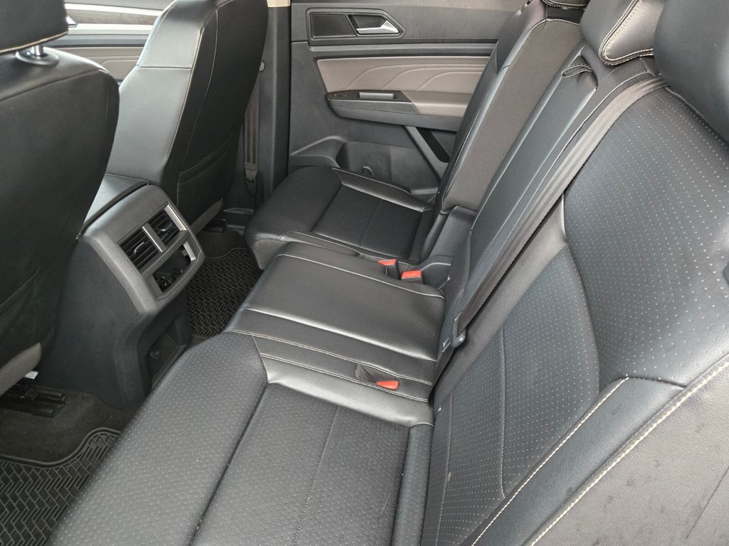 2022 Volkswagen Atlas - $18,700