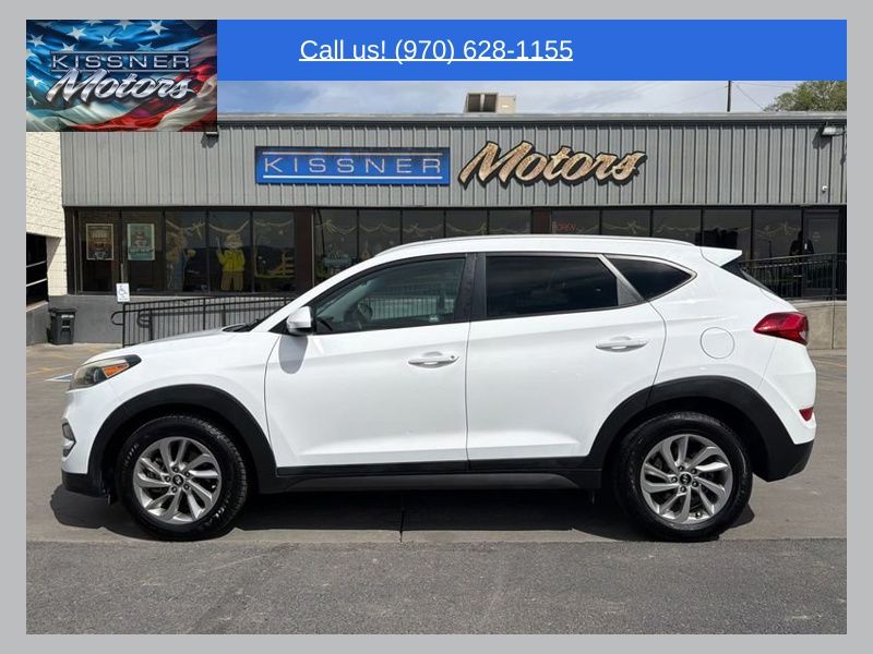 Winter White 2016 Hyundai Tucson SUV / Crossover Front-Wheel Drive 6-Speed Automatic Overdrive