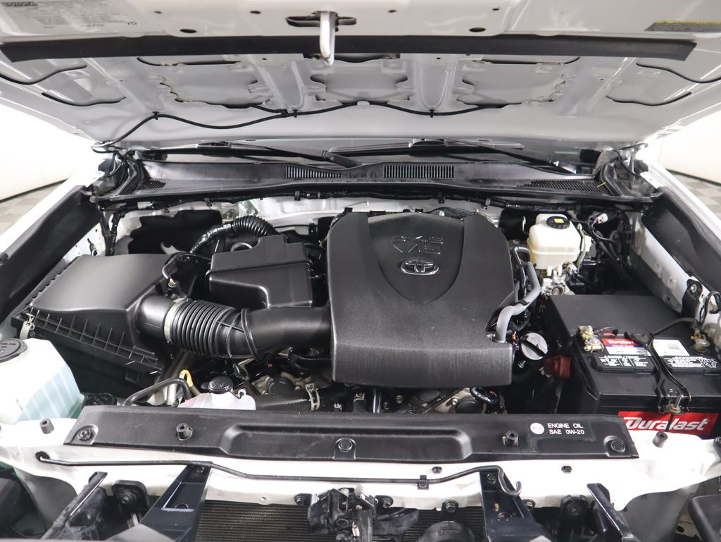 Thumbnail: 2019 Toyota Tacoma - 30