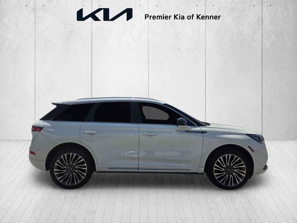 Used 2022 White Lincoln Standard image 5