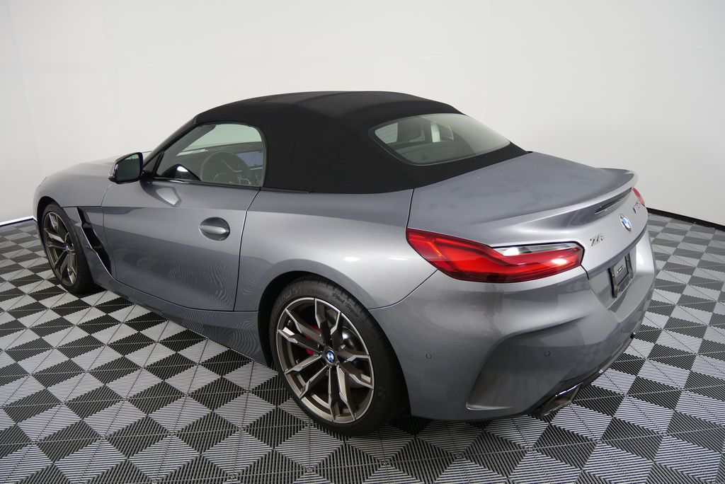 2025 BMW Z4 M40i 8