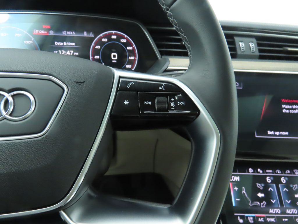 Thumbnail: 2024 Audi Q8 e-tron - 12