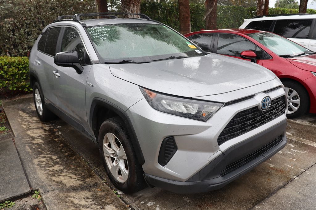 2021 Toyota RAV4 LE 6