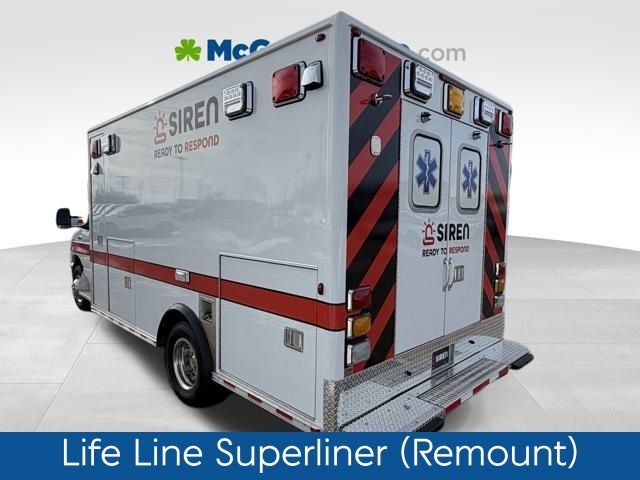 New 2026 White Ford Base image 4