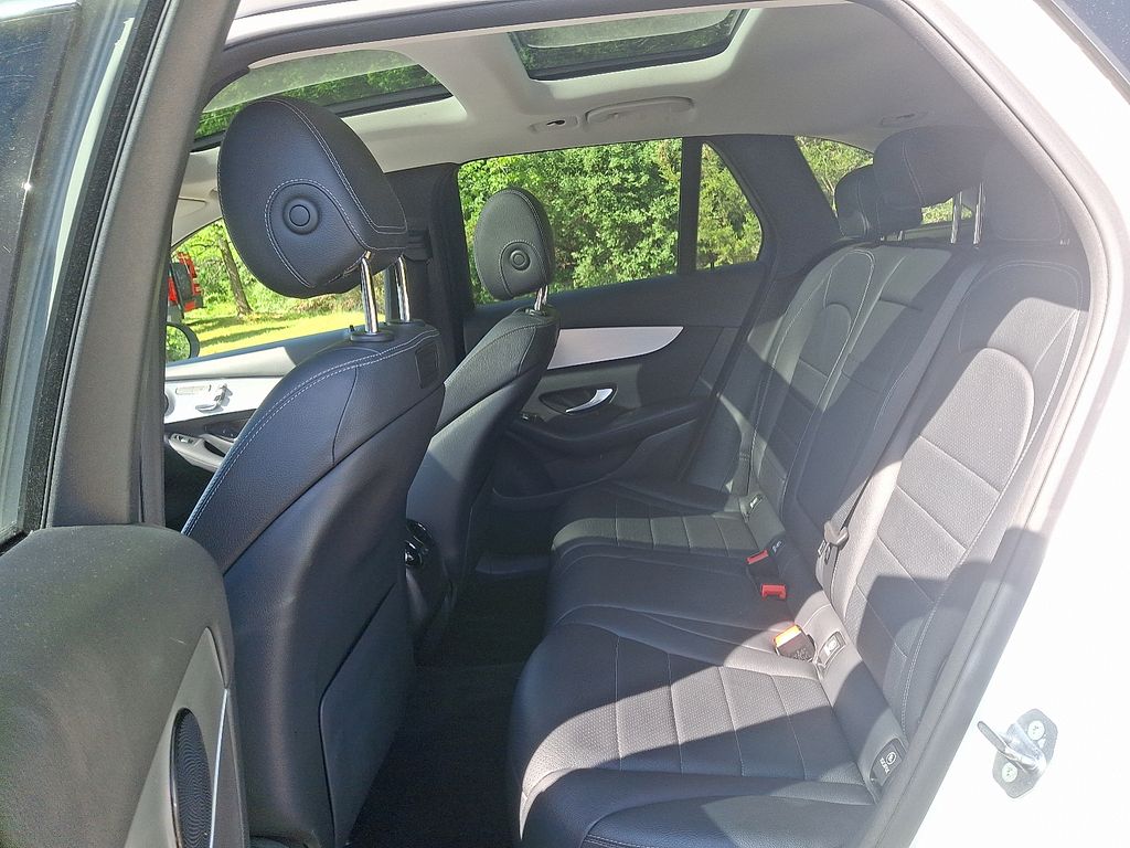 2019 Mercedes-Benz GLC 300 10