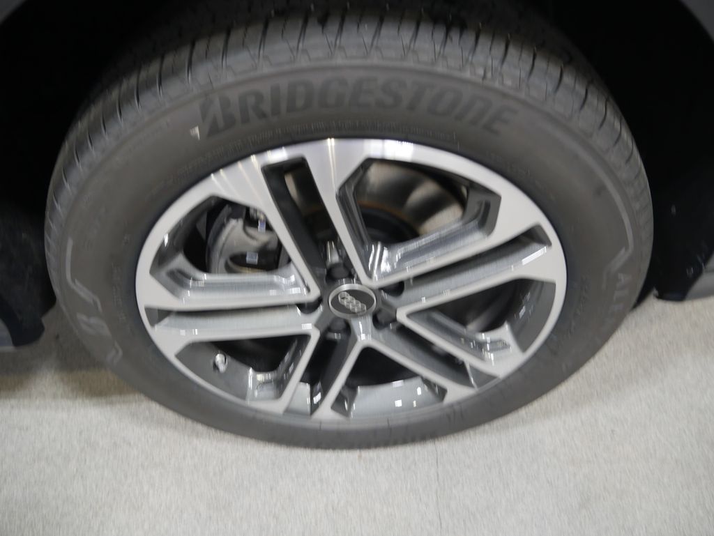 Thumbnail: 2026 Audi Q5 - 13