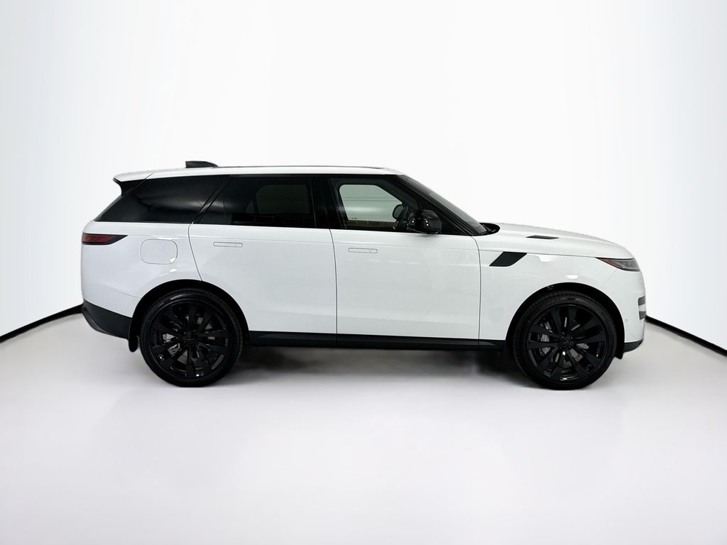 Thumbnail: 2026 Land Rover Range Rover Sport - 4