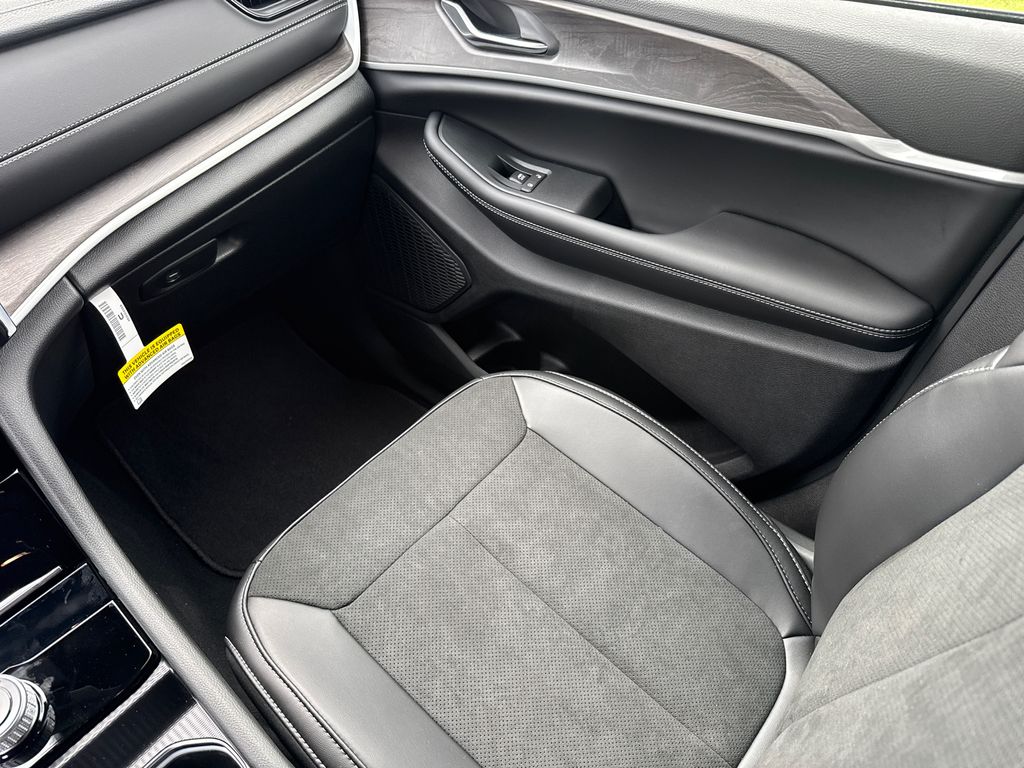 New 2026 Jeep Grand Cherokee SUV