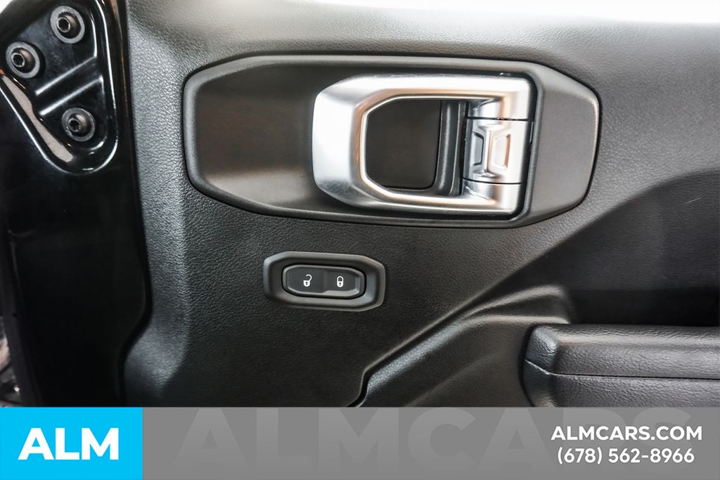 Used 2025 Black Jeep Rubicon image 40