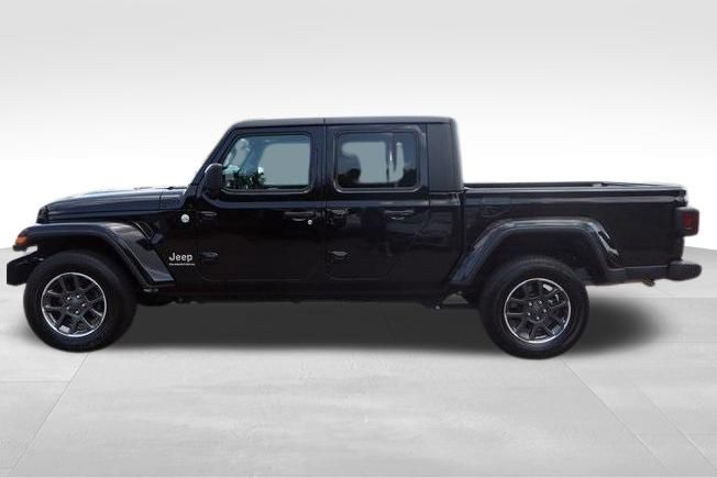 2023 Jeep Gladiator Overland 12