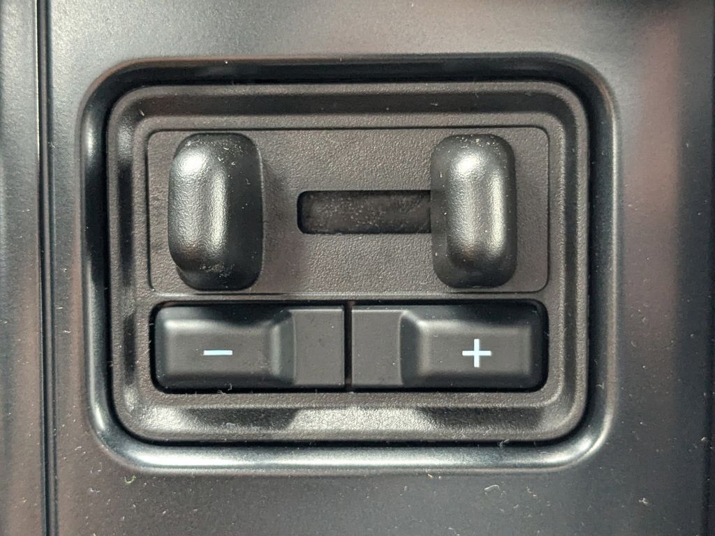 2025 Ford F-150 Lightning Platinum