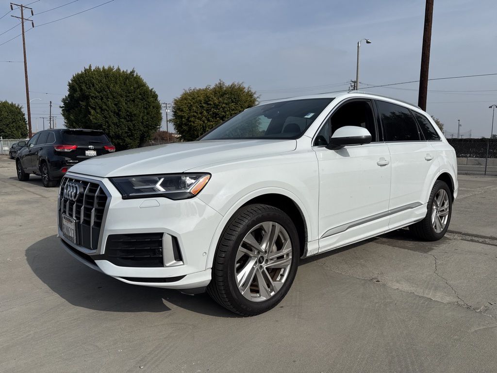 2021 Audi Q7 45 Premium 1