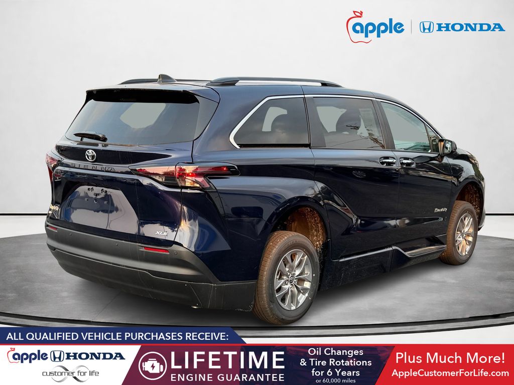 2026 Toyota Sienna XLE