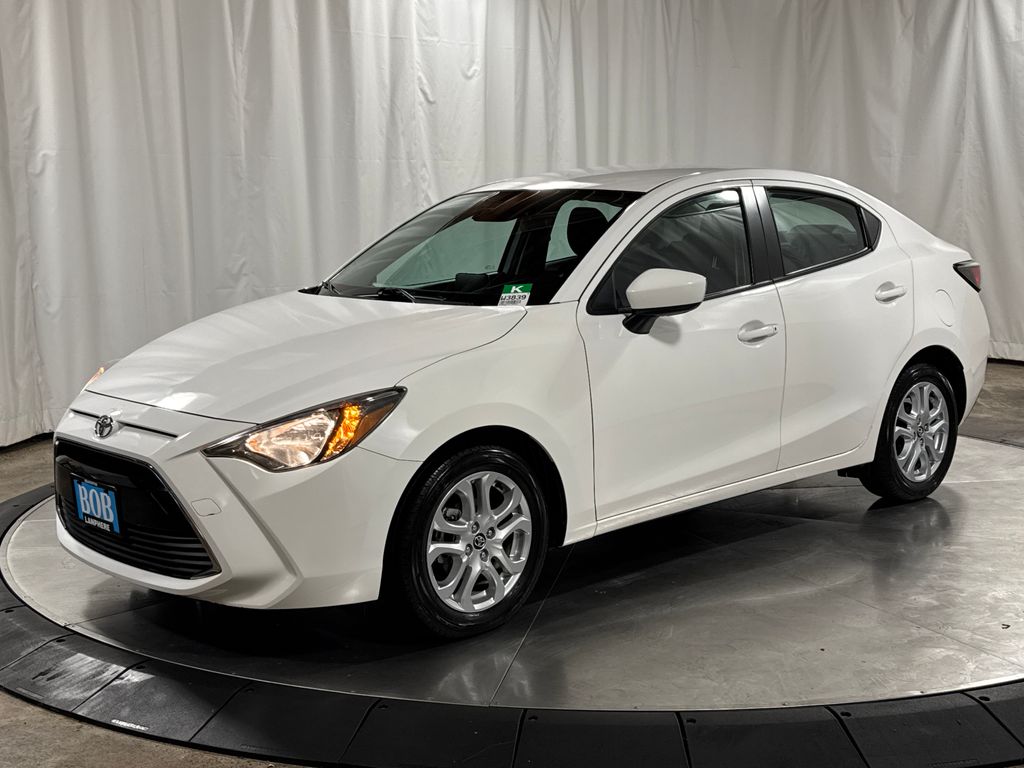 Frost 2018 Toyota Yaris iA Sedan Sedan Front-Wheel Drive 6-Speed Automatic