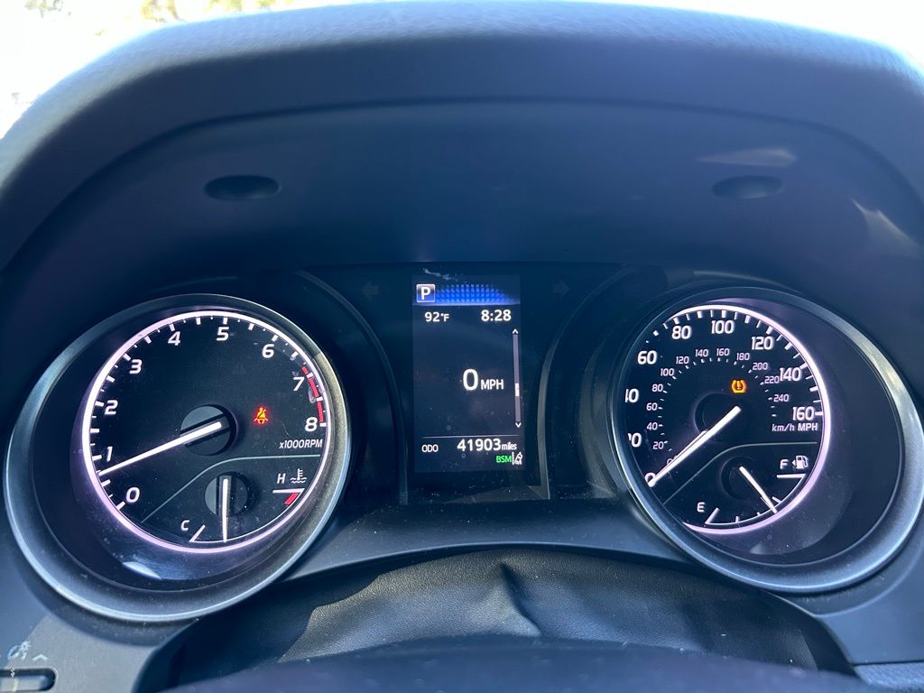 Thumbnail: 2021 Toyota Camry - 16