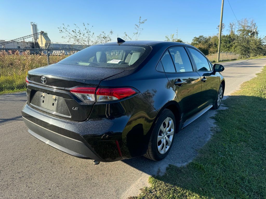 2022 Toyota Corolla LE 5