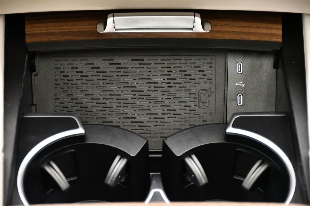 Thumbnail: 2026 Mercedes-Benz GLE - 30