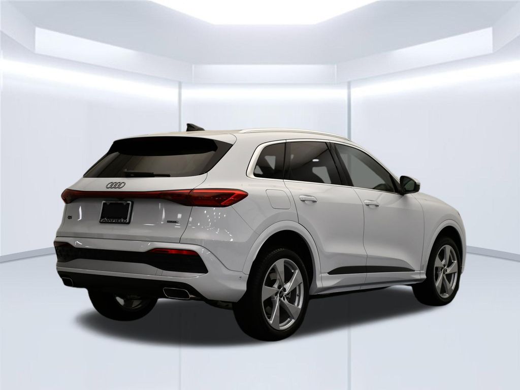 Thumbnail: 2025 Audi Q5 - 5