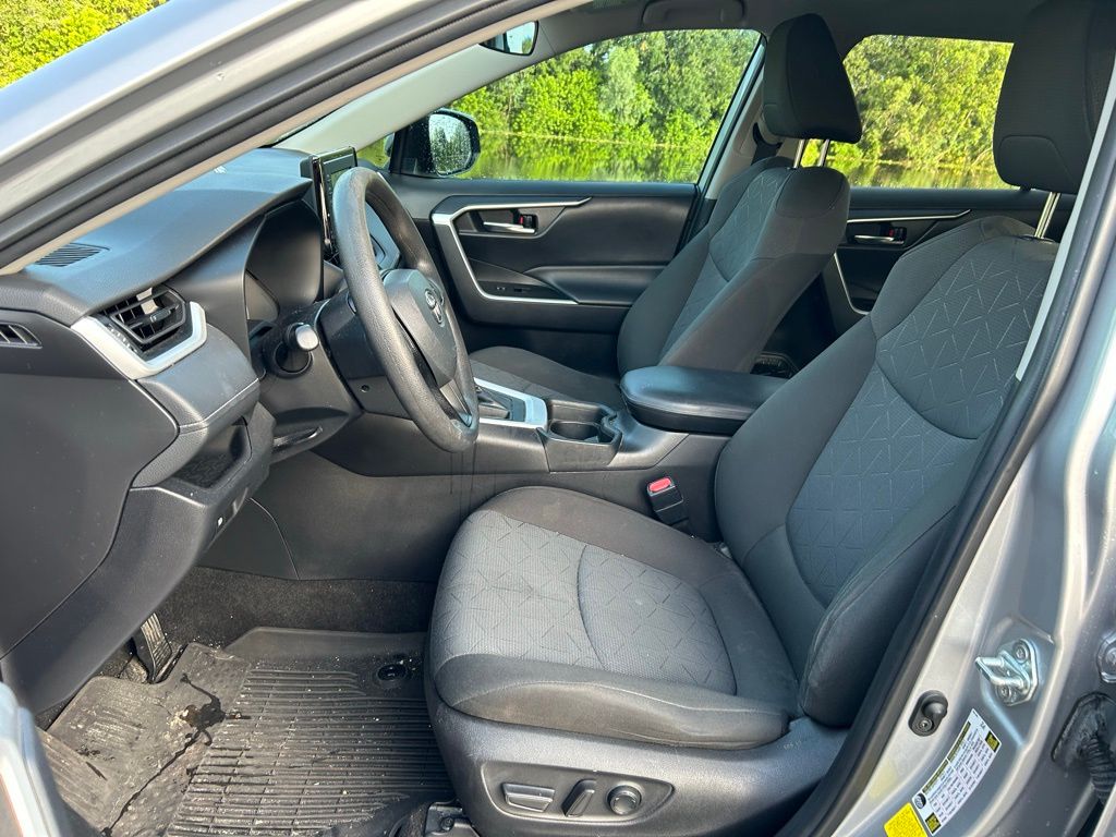 Thumbnail: 2021 Toyota RAV4 - 14