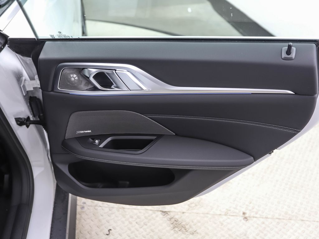 Thumbnail: 2025 BMW i4 - 23