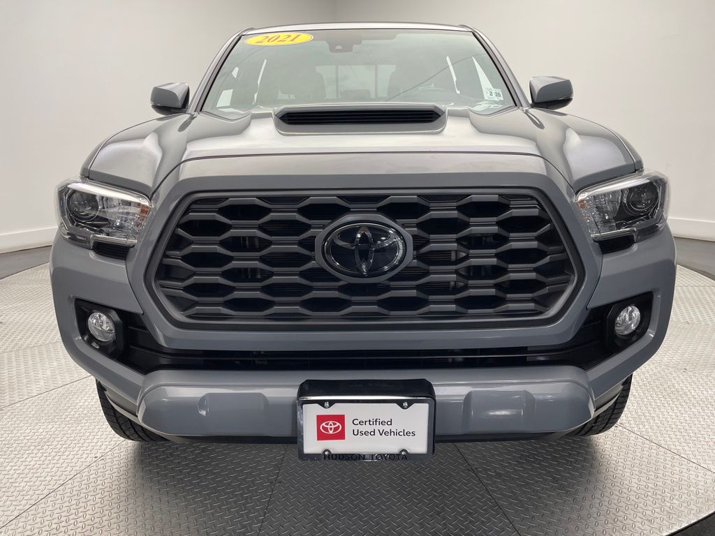 2021 Toyota Tacoma TRD Sport 2