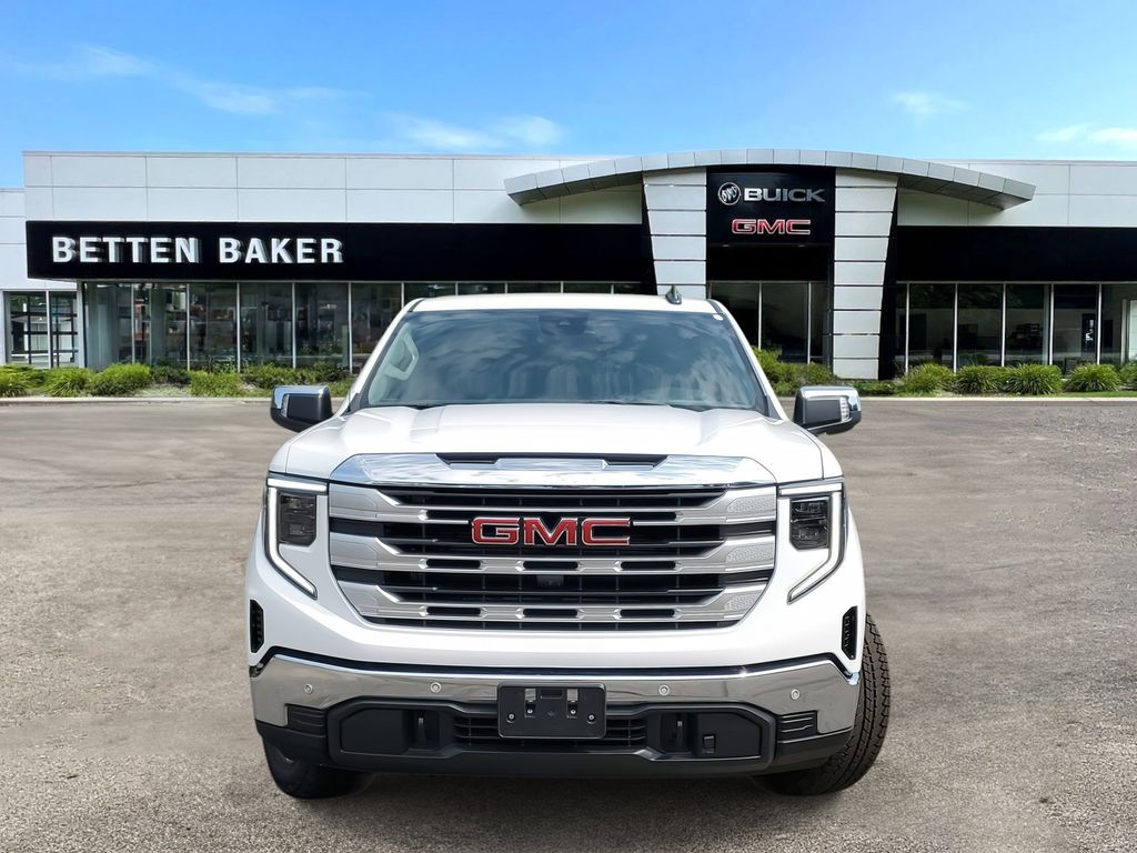 2024 GMC Sierra 1500 SLE 2