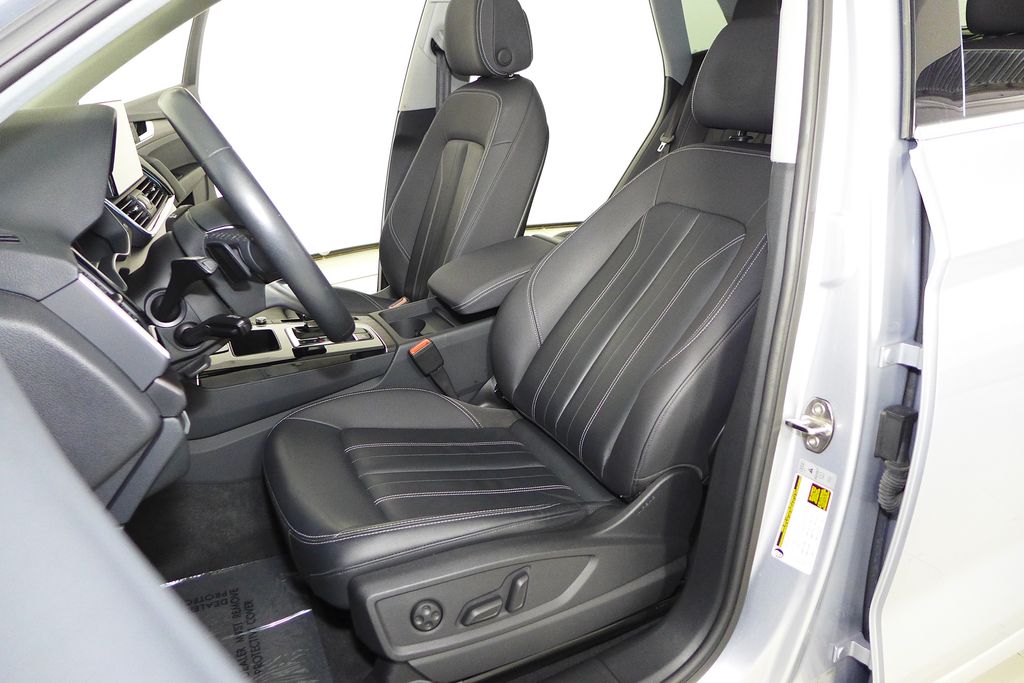 Thumbnail: 2023 Audi Q5 - 22