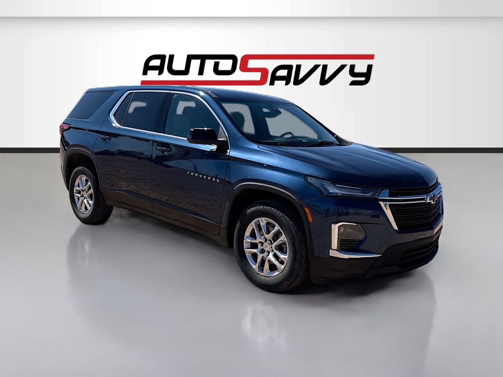 2023 Chevrolet Traverse AWD LS's photo