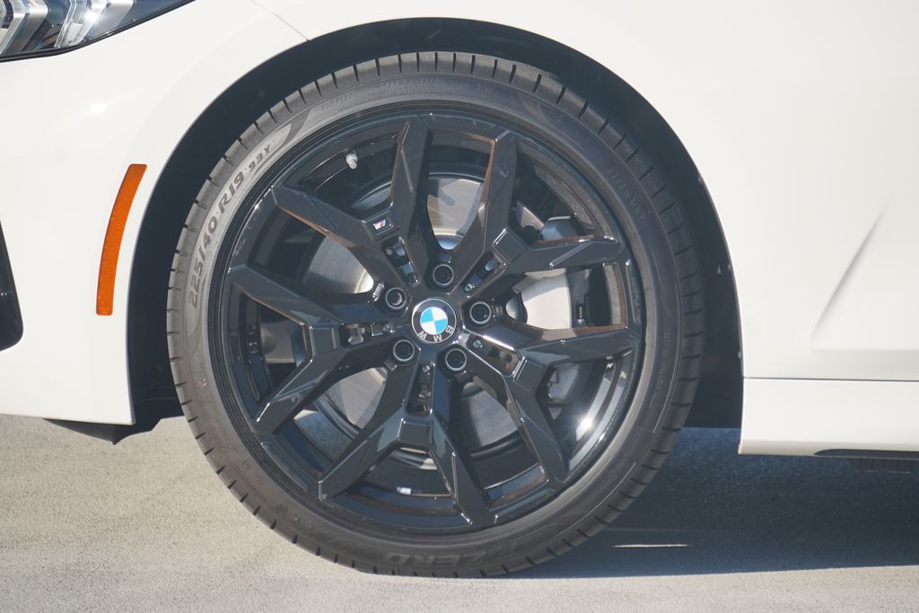 2026 Bmw 330i 3-Series photo 3