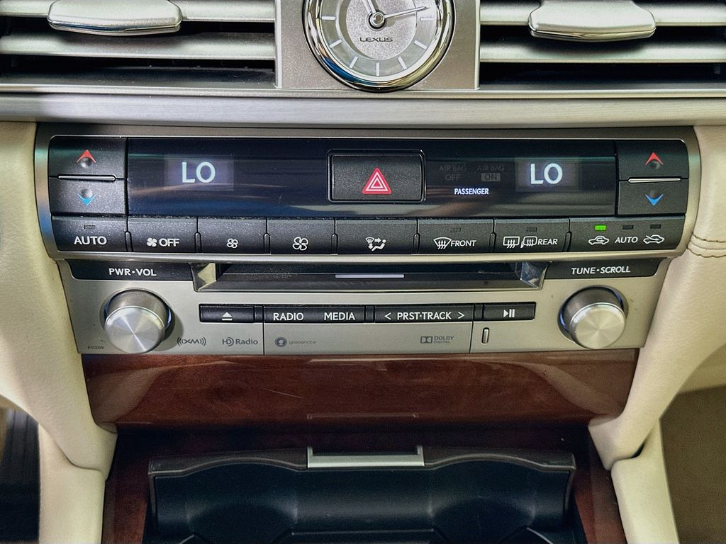 Thumbnail: 2016 Lexus LS - 16