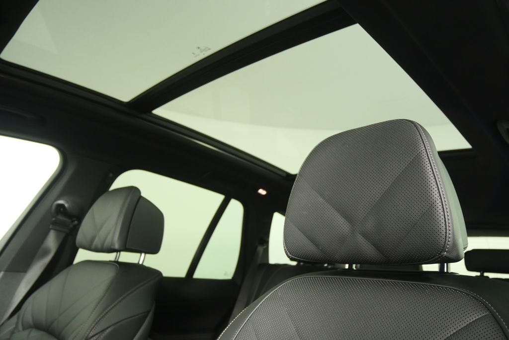 Thumbnail: 2025 BMW X5 - 12