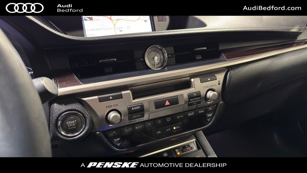 Thumbnail: 2018 Lexus ES - 16