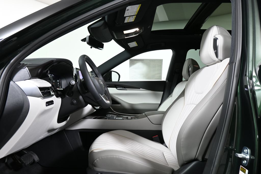 Thumbnail: 2026 INFINITI QX60 - 3
