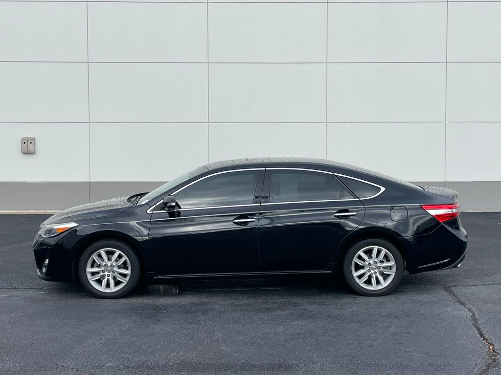 Thumbnail: 2013 Toyota Avalon - 2
