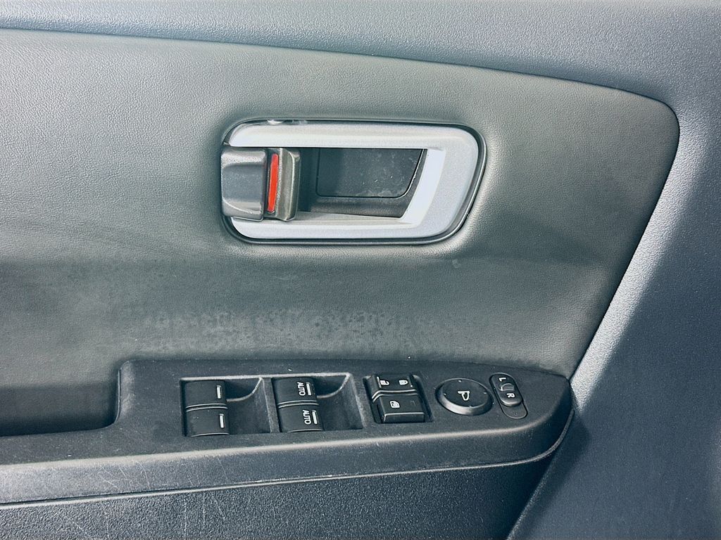 Thumbnail: 2012 Honda Pilot - 17