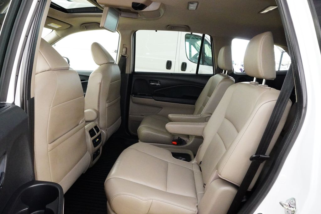 Used Car 2020 Honda Pilot  Touring For Sale Under $25,000 In Weatherford, Texas