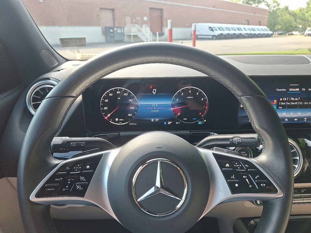 Thumbnail: 2025 Mercedes-Benz GLA - 18
