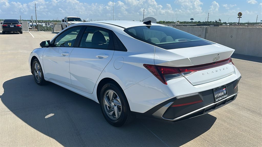 2024 Hyundai Elantra SE White at Classic Elite Chevrolet Sugar Land