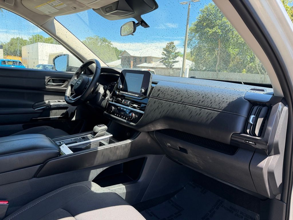 Used 2024 Nissan Pathfinder SUV
