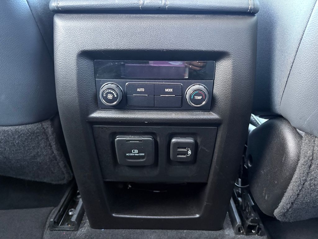 2019 Chevrolet Traverse 3LT Silver at North Houston Mitsubishi