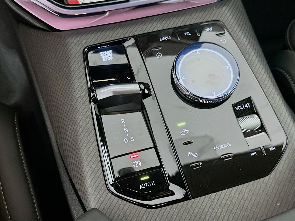 Thumbnail: 2026 BMW X3 - 15