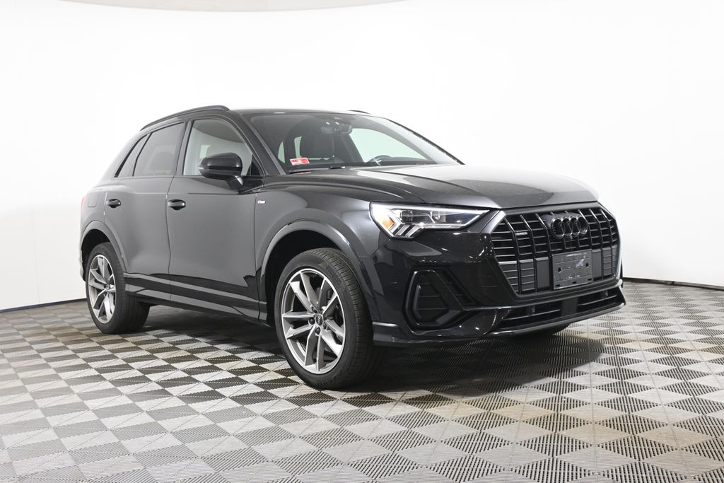 Thumbnail: 2023 Audi Q3 - 9