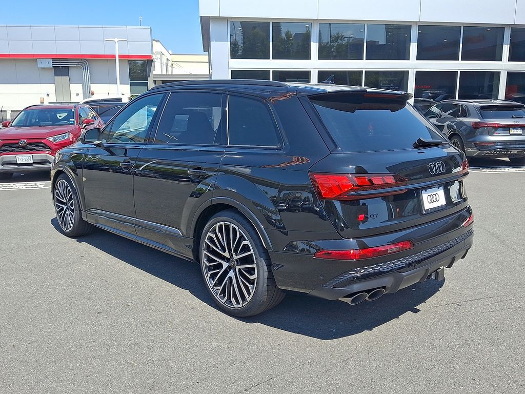 Thumbnail: 2026 Audi SQ7 - 4