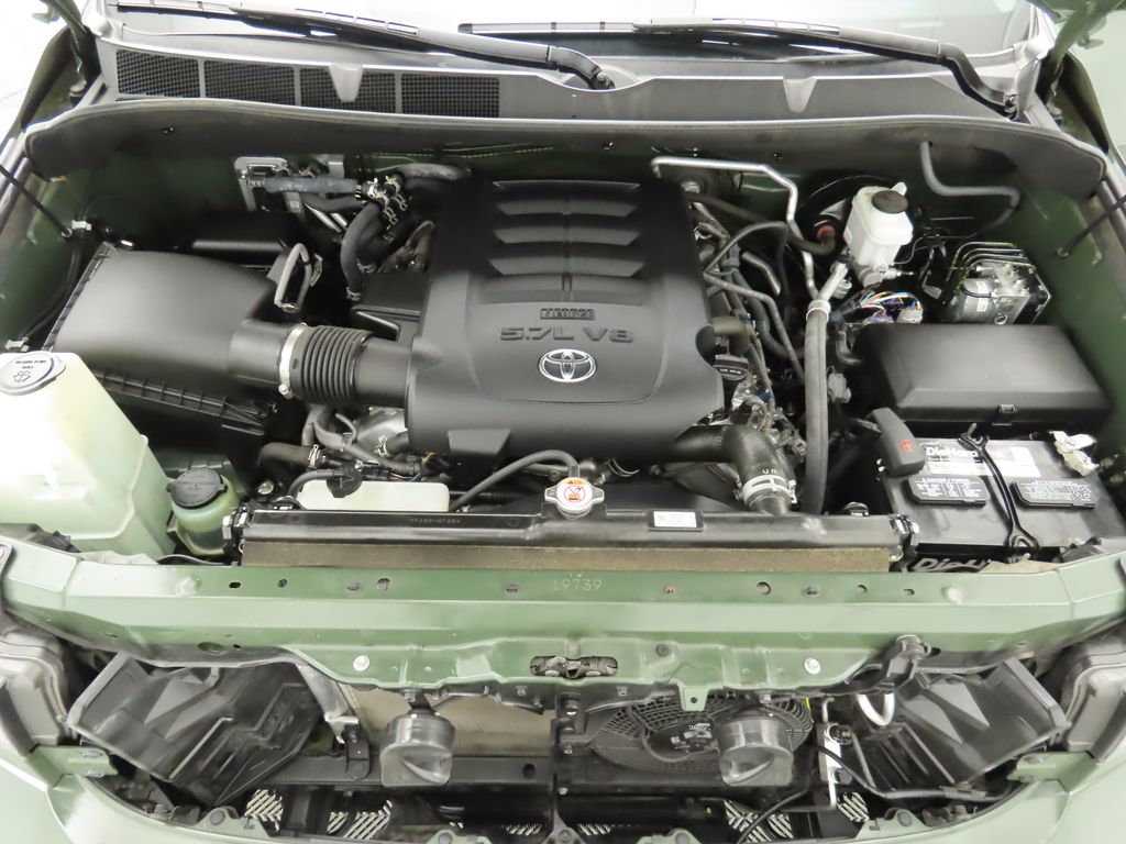 Thumbnail: 2020 Toyota Sequoia - 31